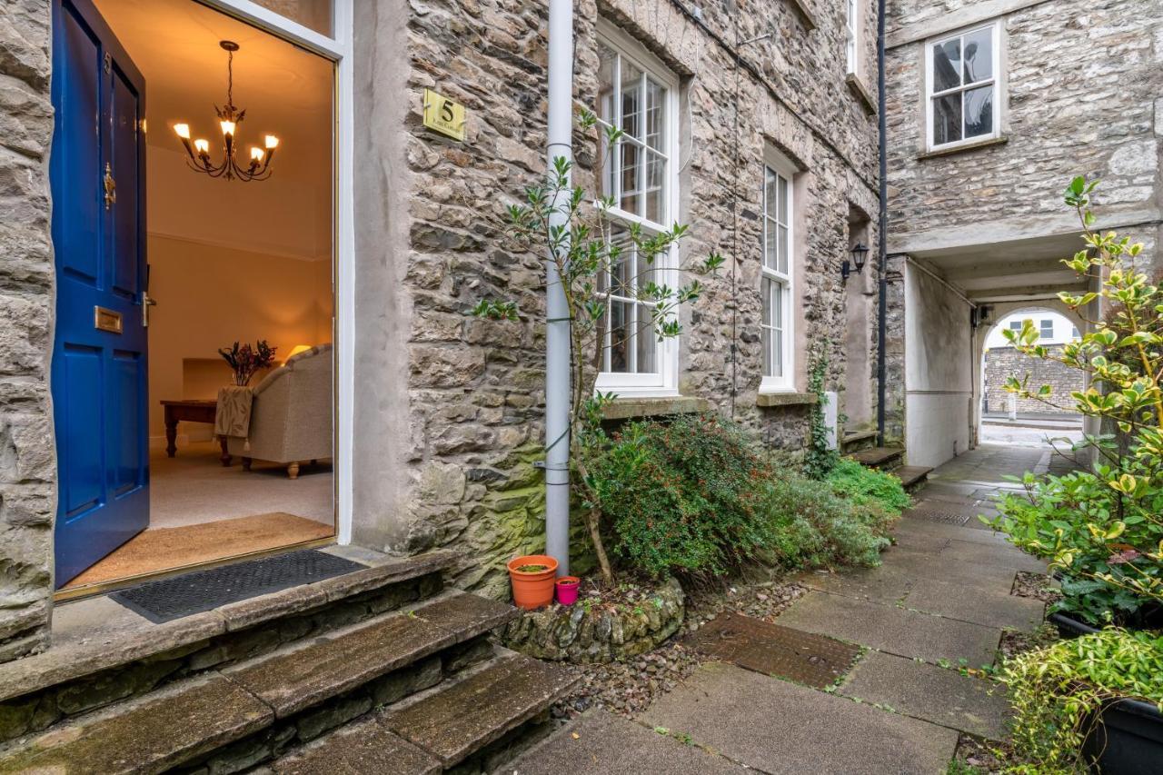 Kent Cottage - Town Centre, With Parking ケンダル エクステリア 写真